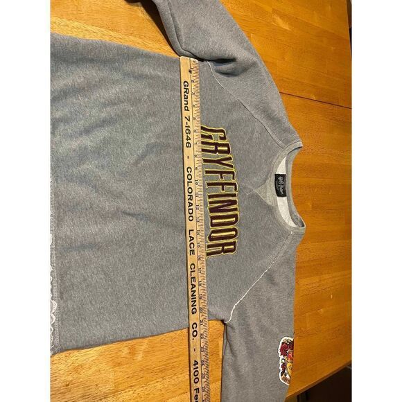 Harry Potter Embroidered Sweatshirt Griffindor Loose Fit Pullover Women’s L 16 - Picture 11 of 13